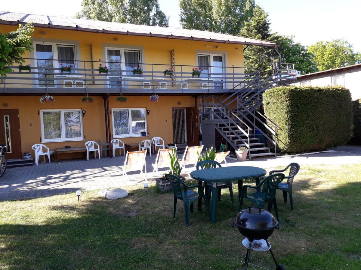 Dom Joanna Bed & Breakfast Dziwnow Exterior photo