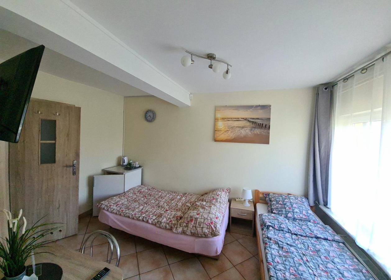 Dom Joanna Bed & Breakfast Dziwnow Exterior photo